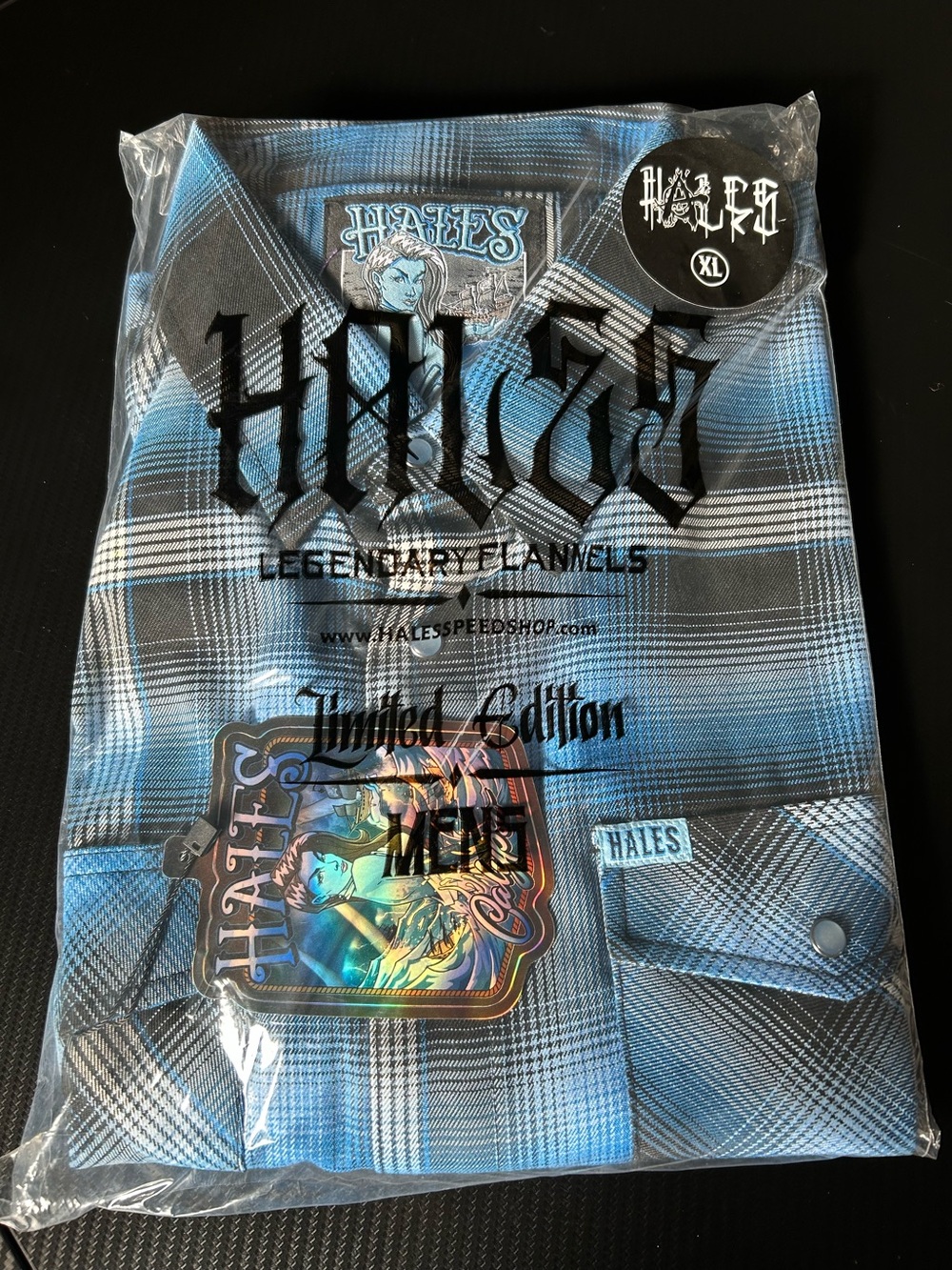 HALES Calypso Men's Blue Plaid Button-Down Shirt - Casual Flannel Style